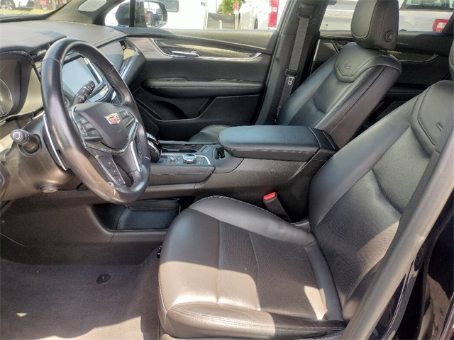 Vehicle image 21 of 35
