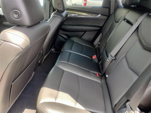 Vehicle image 20 of 35