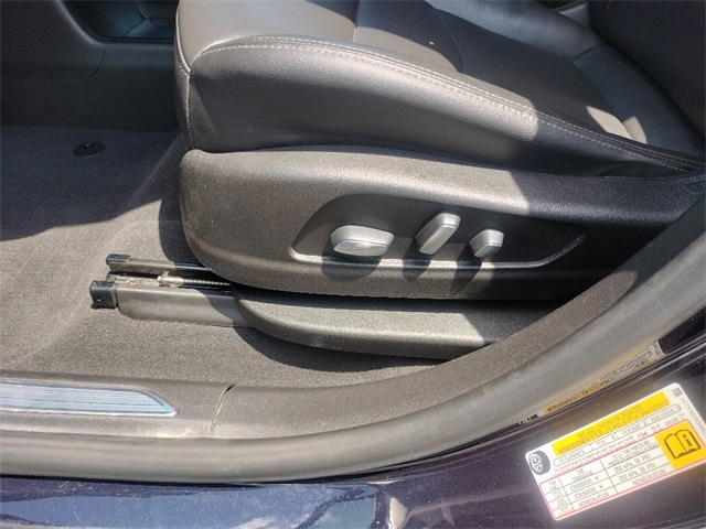 Vehicle image 22 of 35