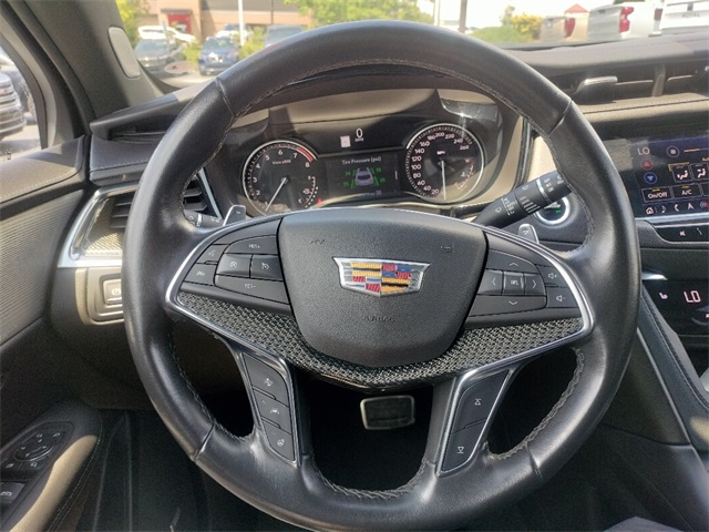 Vehicle image 32 of 35