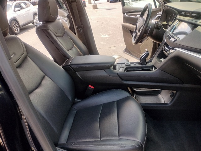 Vehicle image 18 of 35