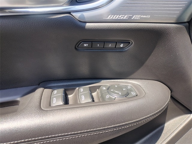 Vehicle image 34 of 35