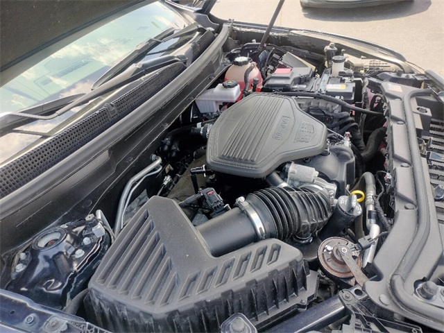 Vehicle image 17 of 35