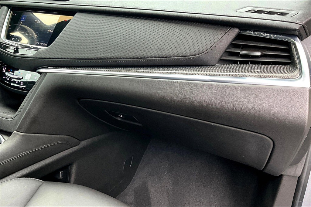 Vehicle image 15 of 31