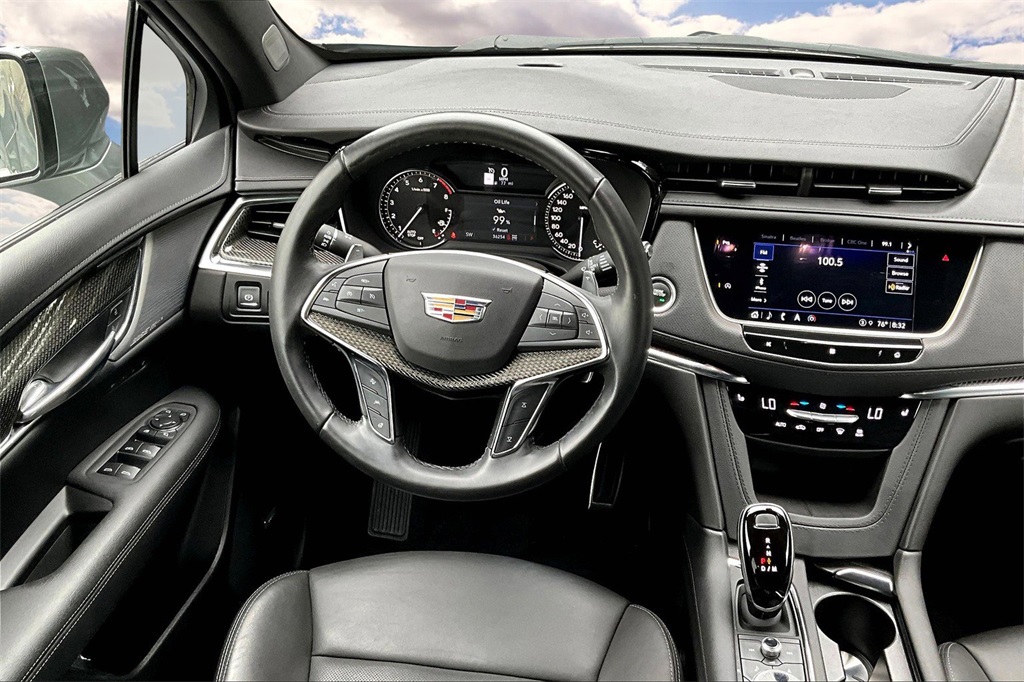 Vehicle image 12 of 31