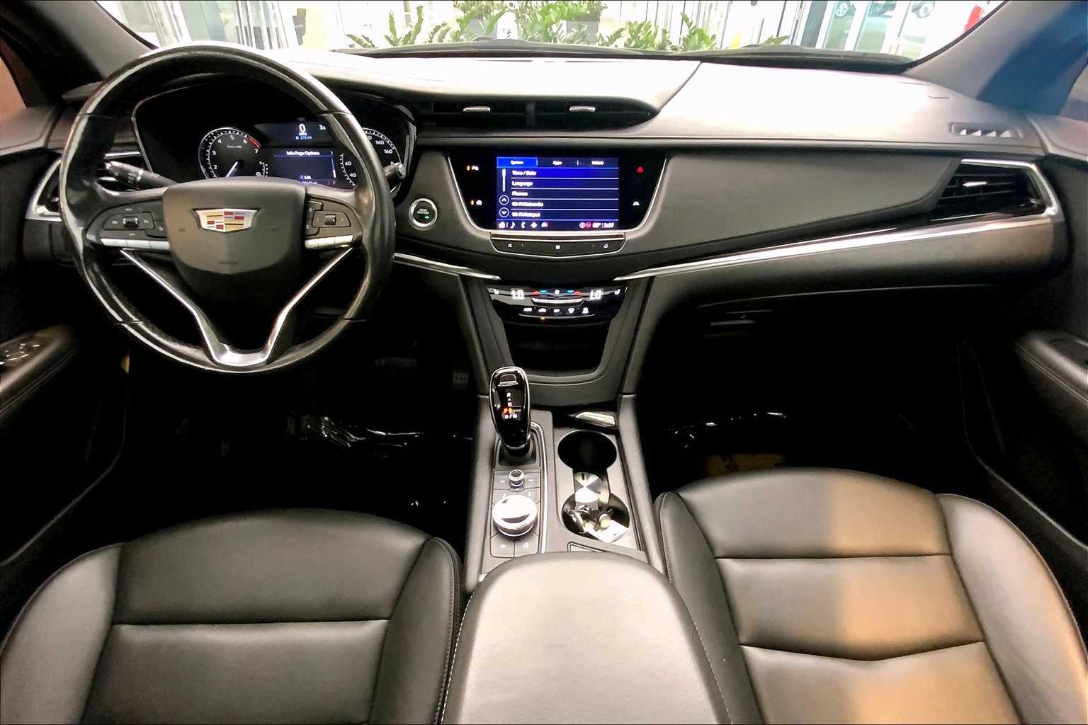 Vehicle image 15 of 32
