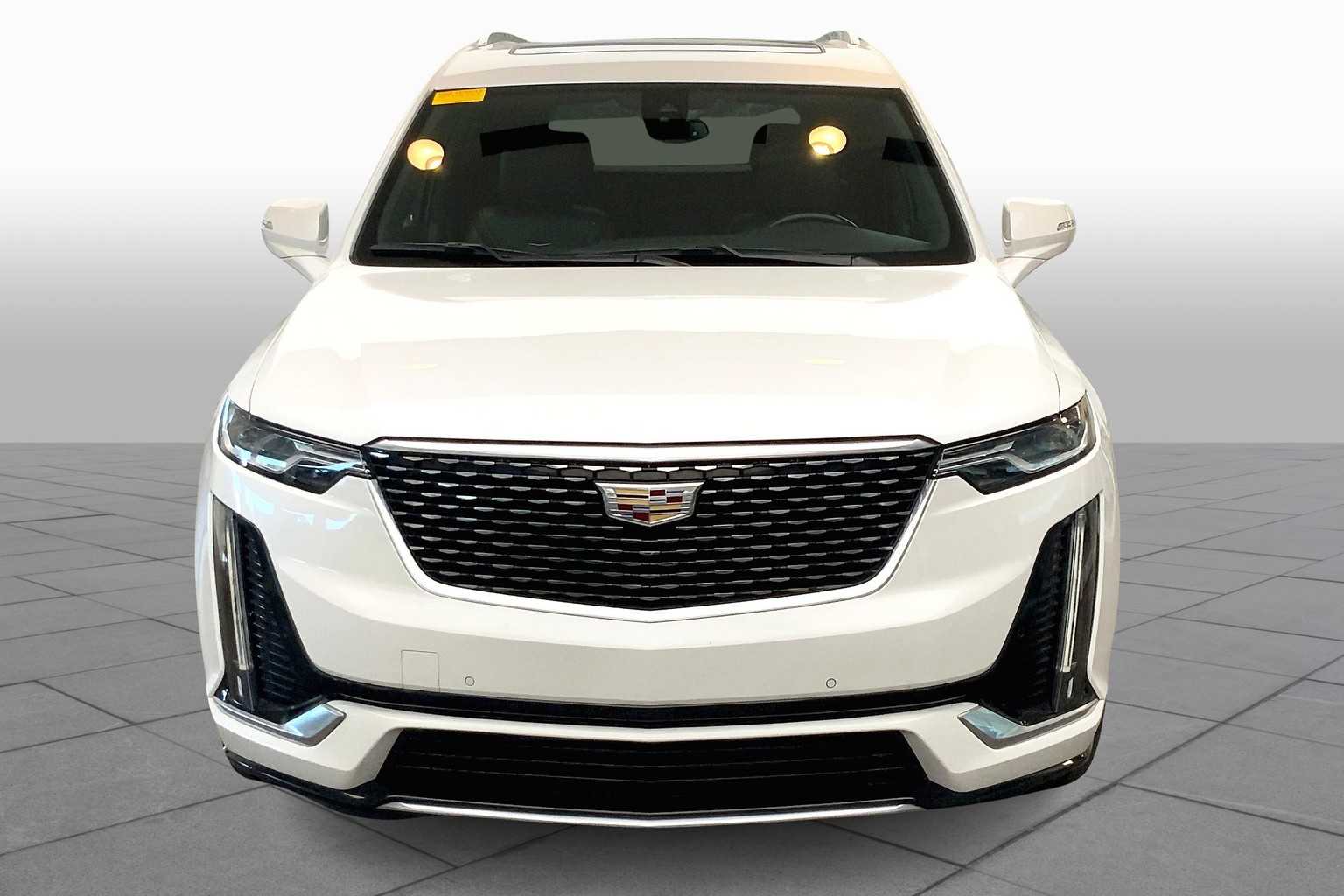 Vehicle image 2 of 32