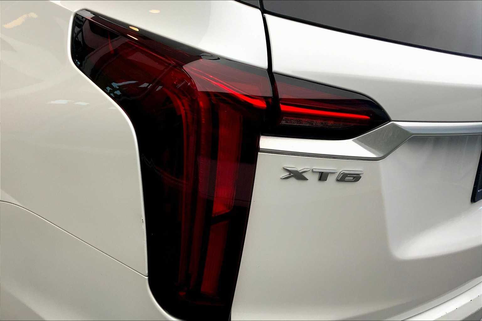 Vehicle image 27 of 32
