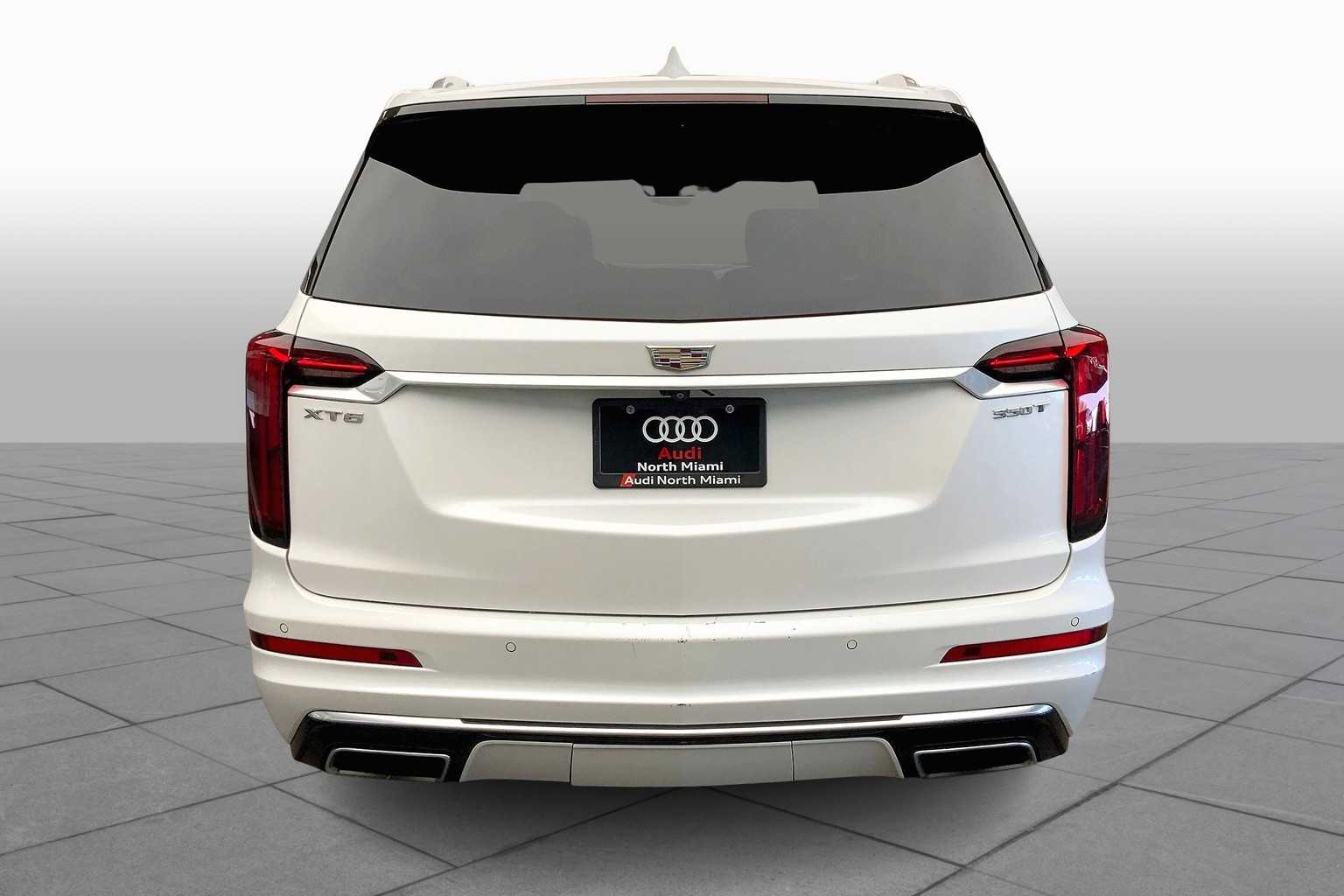 Vehicle image 29 of 32