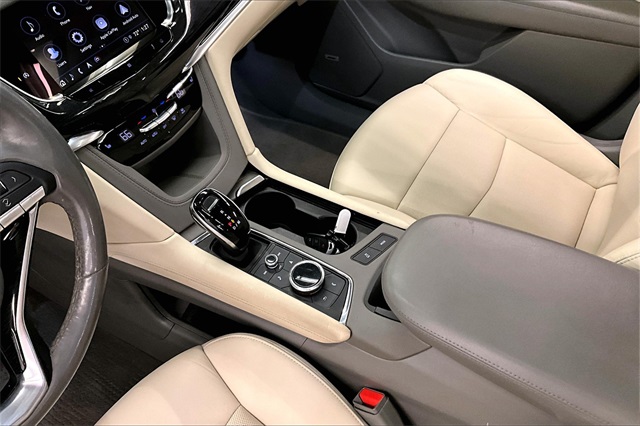Vehicle image 13 of 36