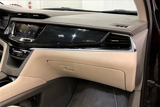 Vehicle image 15 of 36