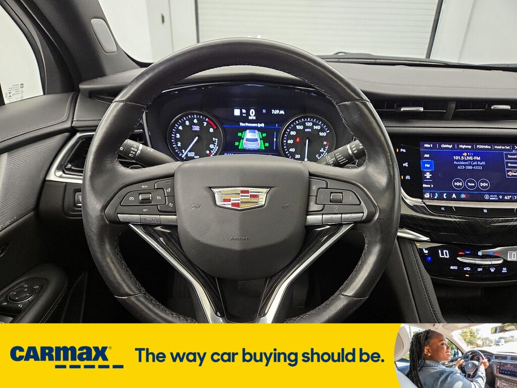 Vehicle image 13 of 31