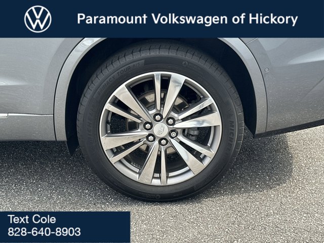 Vehicle image 10 of 33
