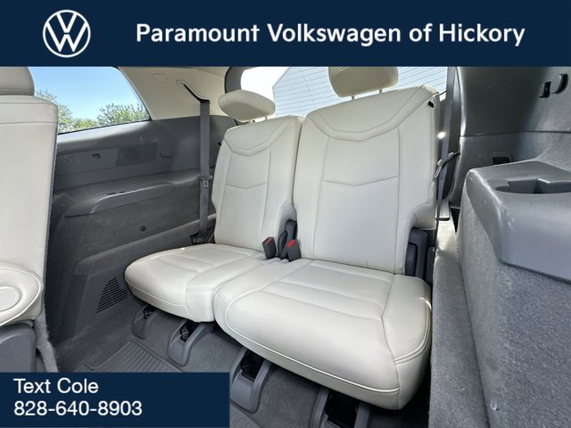 Vehicle image 29 of 33