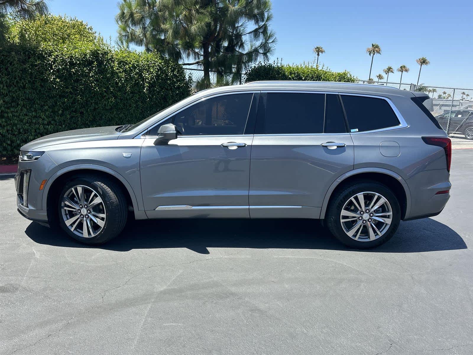 Vehicle image 5 of 32