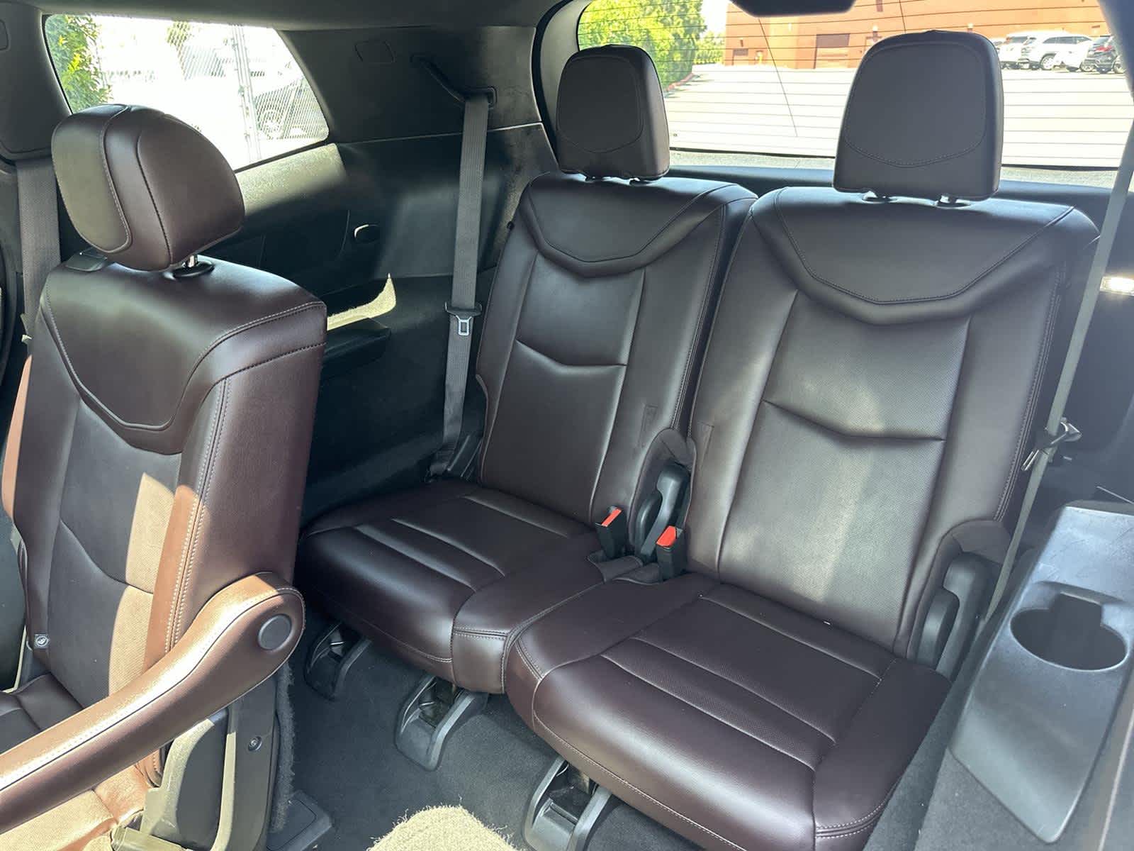 Vehicle image 9 of 32