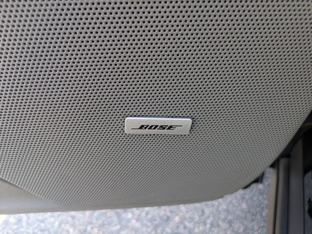 Vehicle image 18 of 29