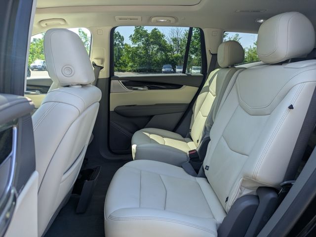 Vehicle image 10 of 29