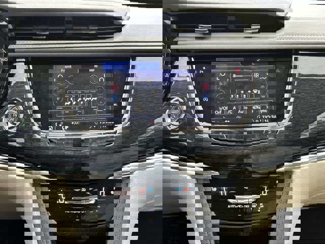 Vehicle image 24 of 31