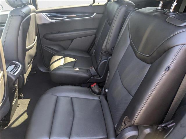 Vehicle image 11 of 22