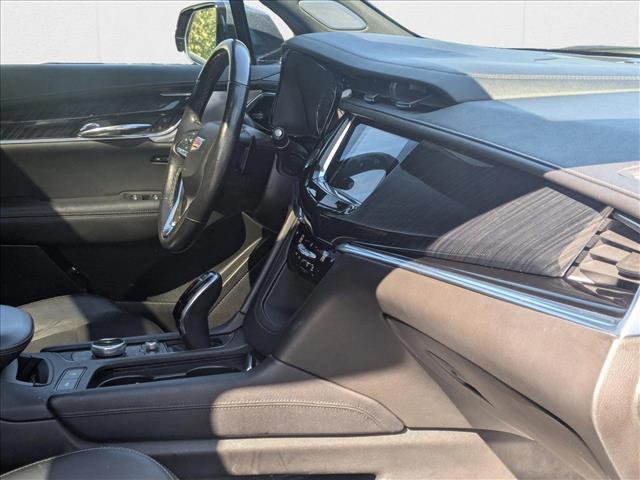 Vehicle image 20 of 22