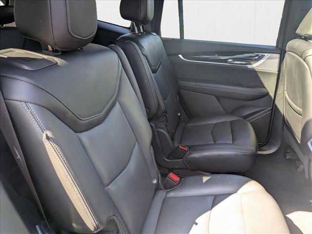 Vehicle image 10 of 22