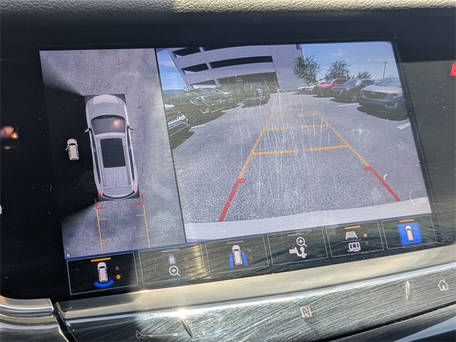 Vehicle image 17 of 26