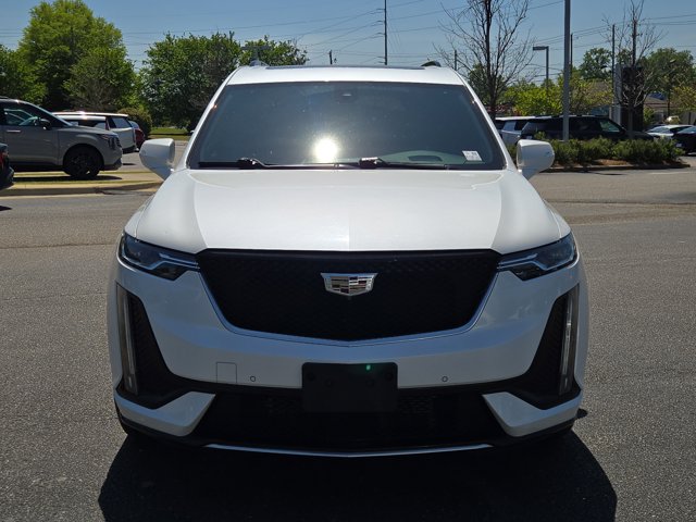 2021 Cadillac XT6 Sport Image 2 of 37