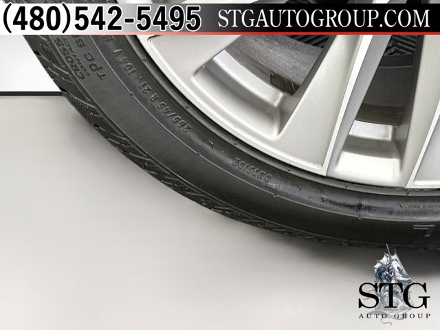 Vehicle image 23 of 25