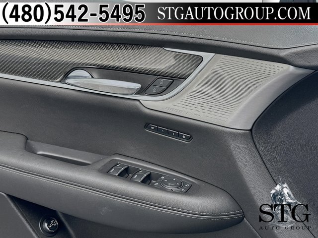 Vehicle image 19 of 25