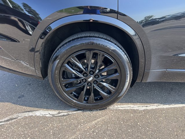 Vehicle image 8 of 28