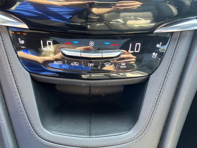 Vehicle image 26 of 28