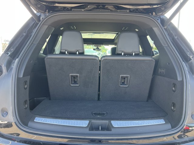 Vehicle image 9 of 28