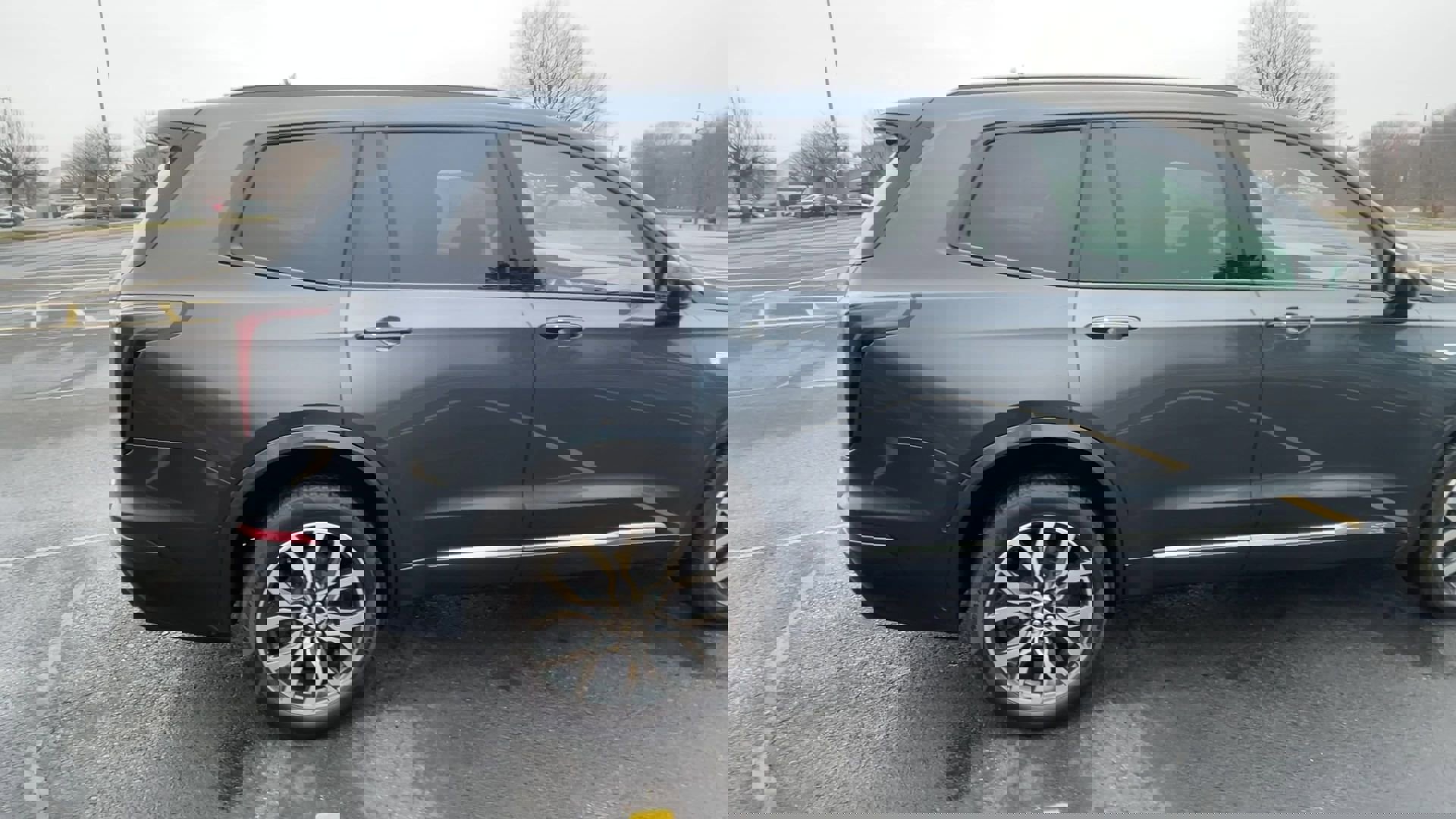 Vehicle image 3 of 36