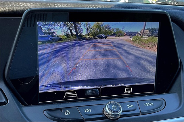 Vehicle image 17 of 32
