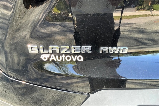 Vehicle image 32 of 32