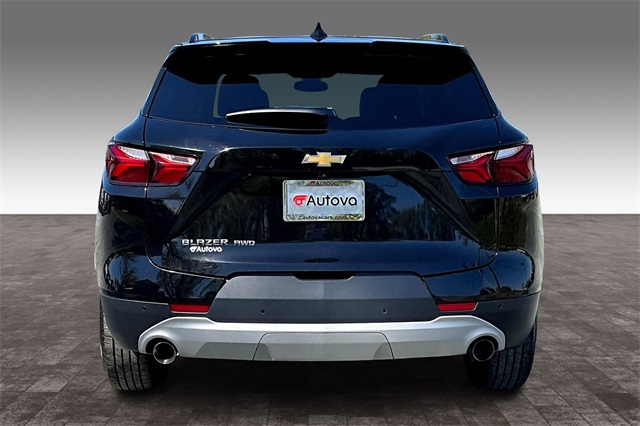 Vehicle image 5 of 32