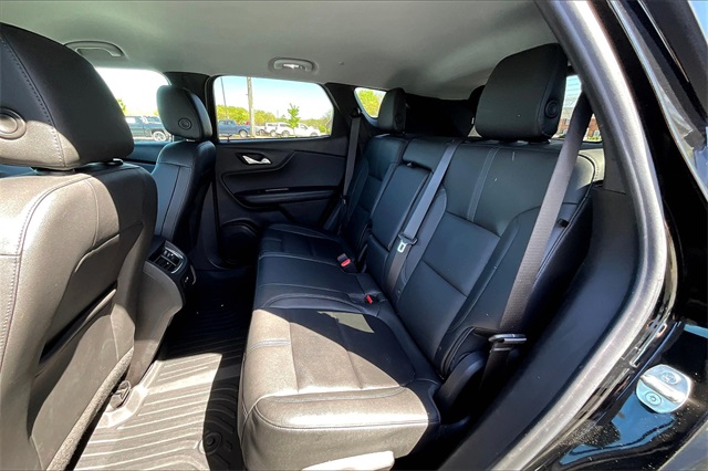 Vehicle image 20 of 32