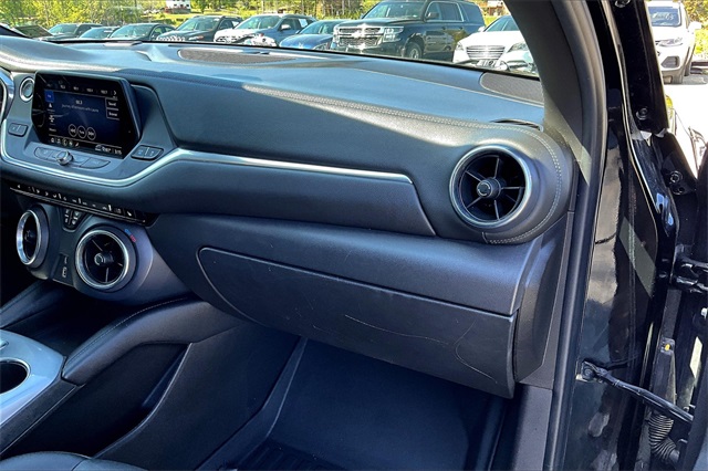 Vehicle image 23 of 32