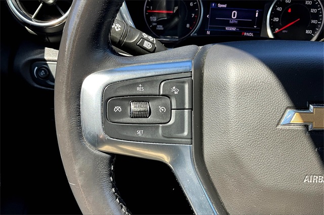 Vehicle image 13 of 32