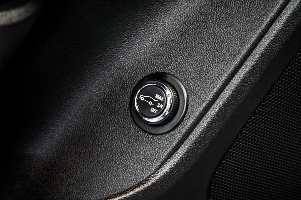 Vehicle image 35 of 48