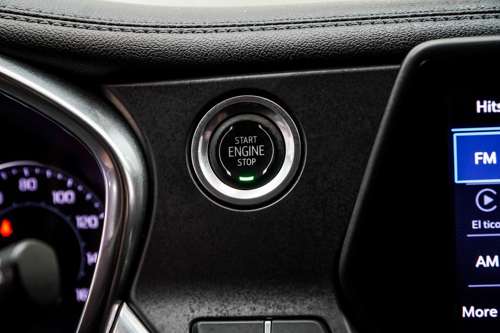 Vehicle image 38 of 48