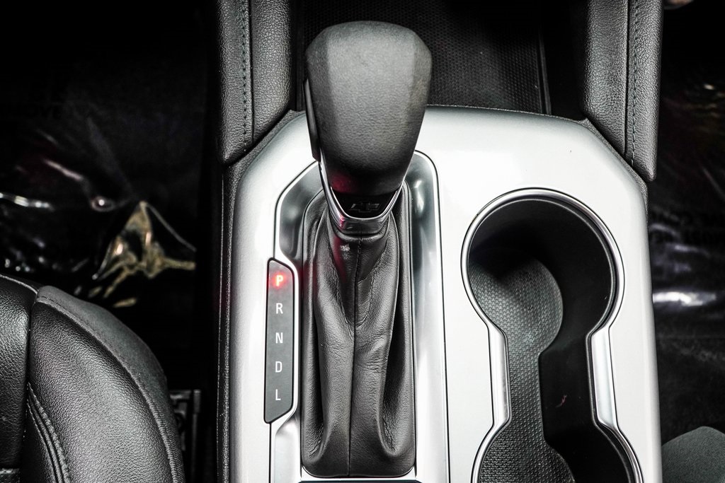 Vehicle image 28 of 48