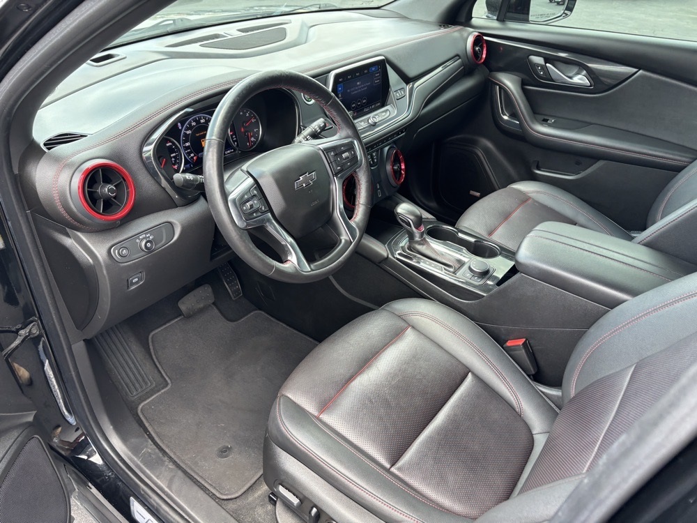 Vehicle image 8 of 34