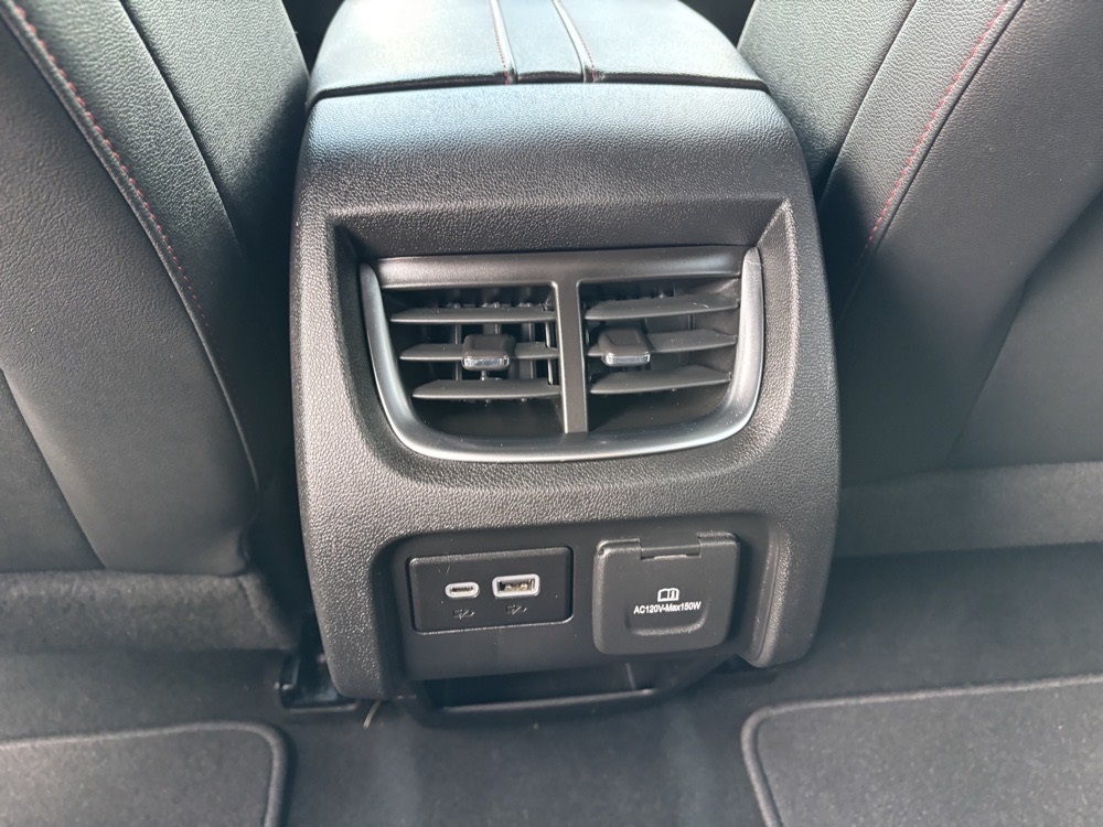 Vehicle image 28 of 34
