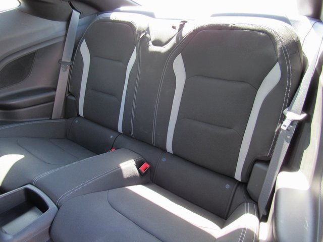 Vehicle image 21 of 40