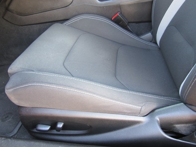 Vehicle image 20 of 40