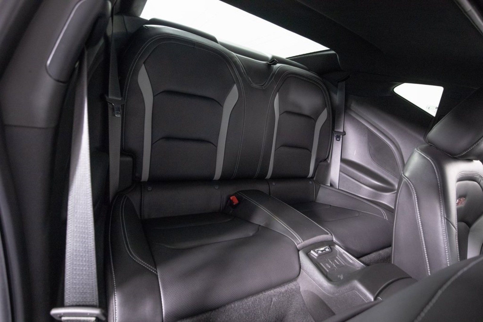 Vehicle image 7 of 25