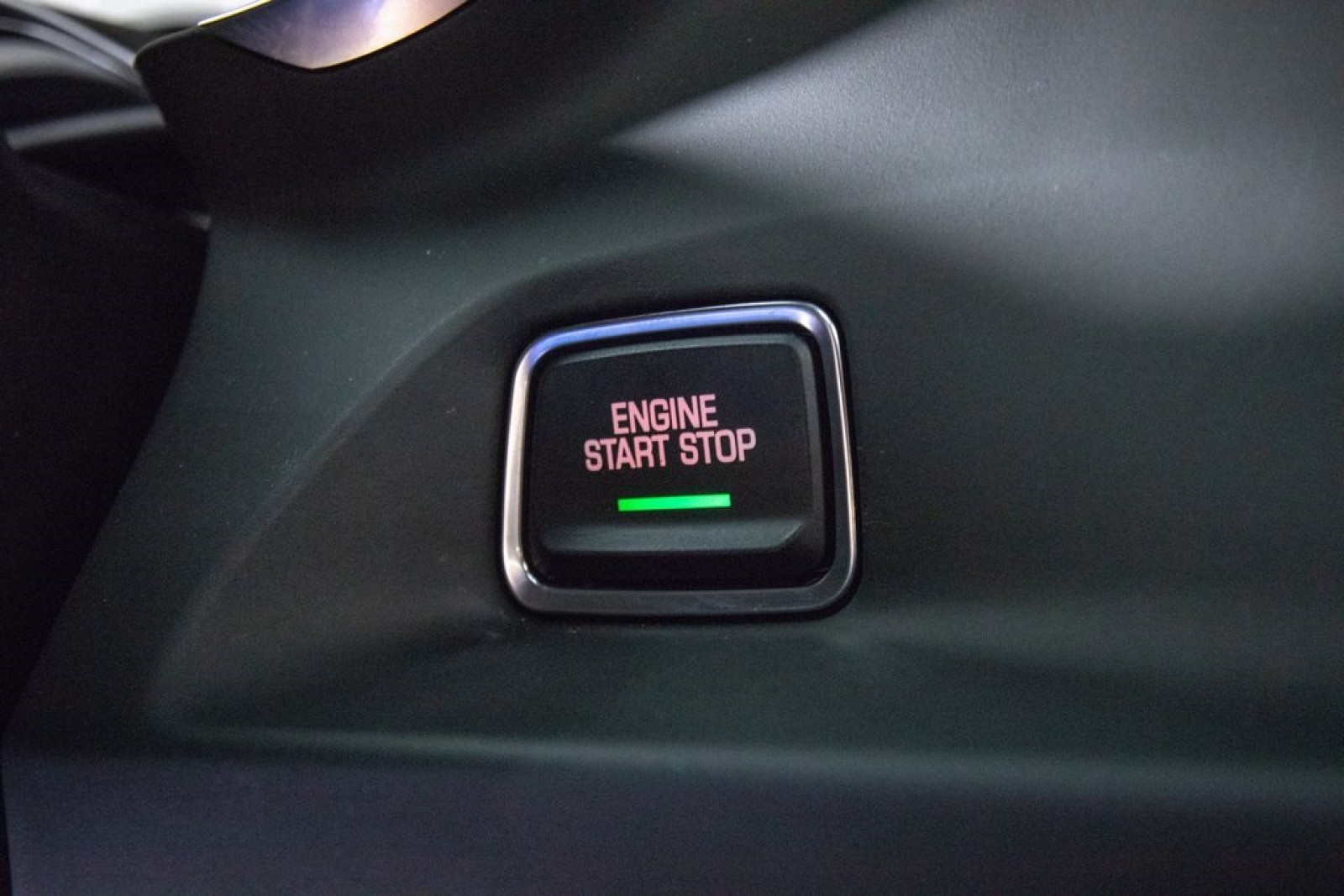 Vehicle image 21 of 25