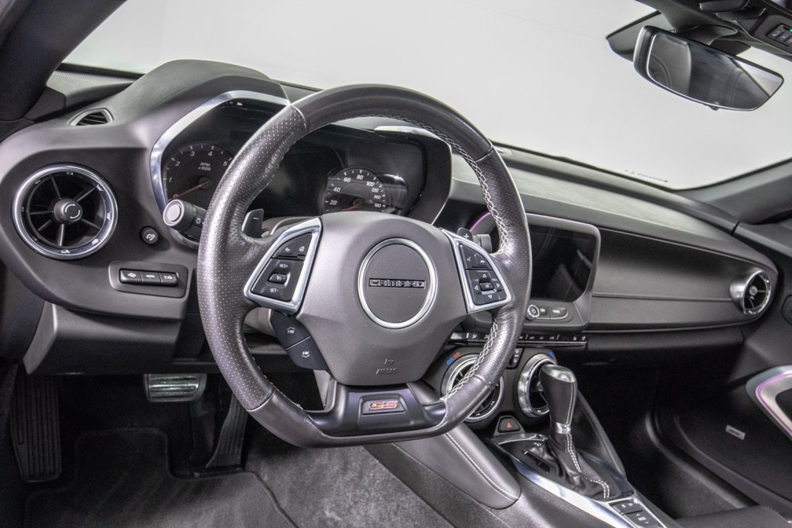 Vehicle image 11 of 25